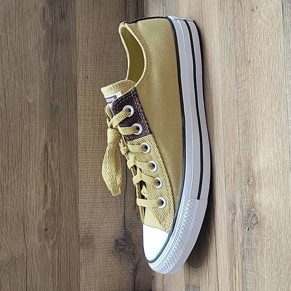 Converse shoes women Brand new. - Picture 8 of 14